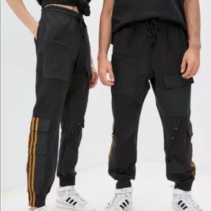 ✨Ivy Park 4All Cargo Sweat Pant Size L